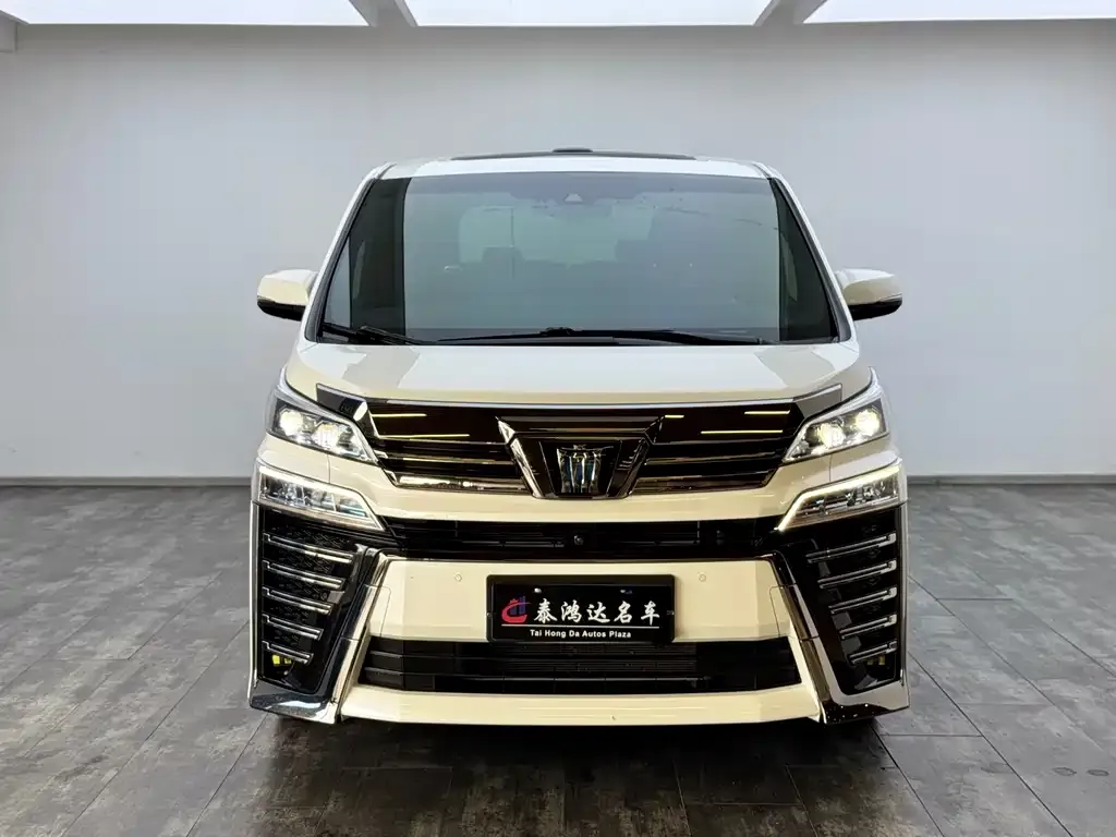 Toyota Vellfire — фото 3