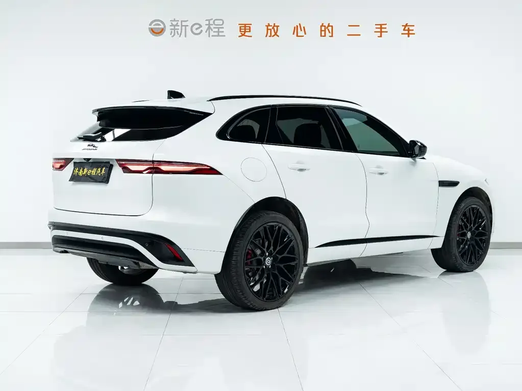 Jaguar F-PACE — фото 3