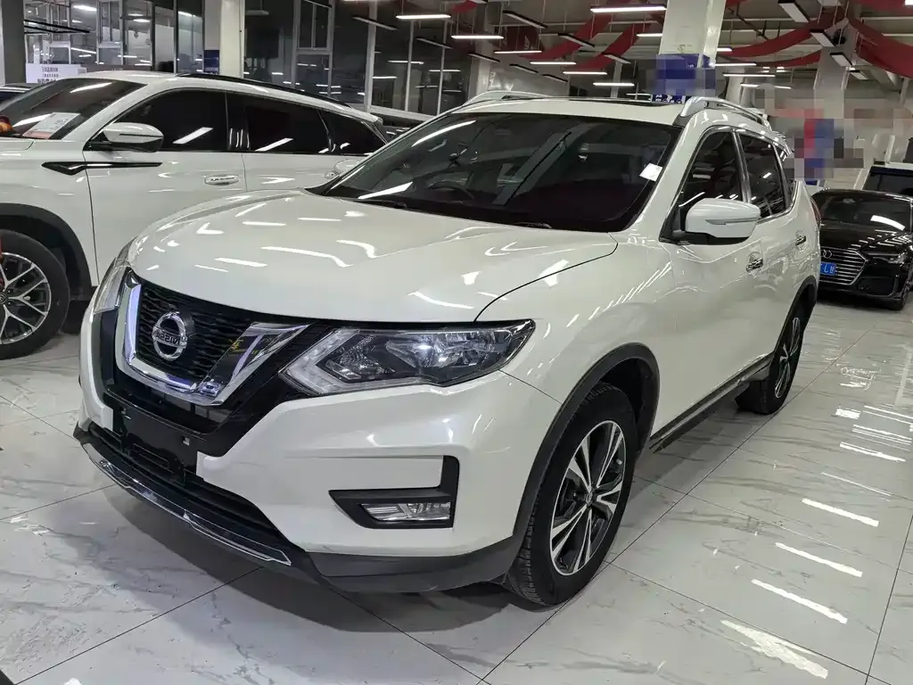 Nissan X-Trail — фото 1