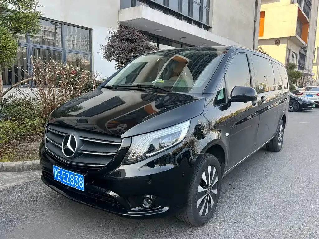 Mercedes-Benz Vito — фото 1