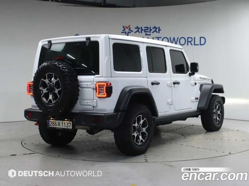 Jeep Wrangler — фото 10