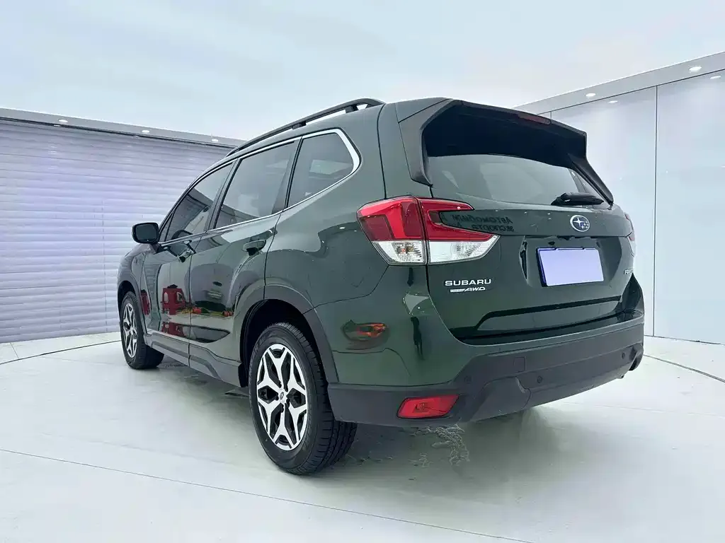 Subaru Forester — фото 4
