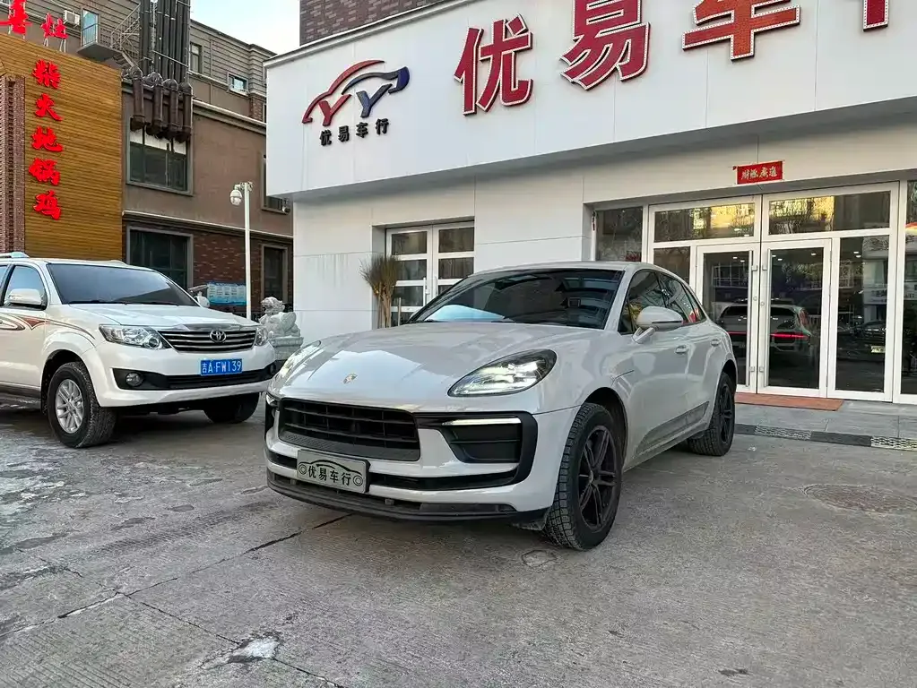 Porsche Macan — фото 1