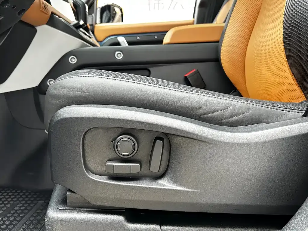 Land Rover Defender — фото 9