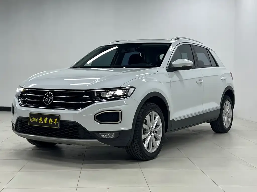 Volkswagen T-Roc — фото 1