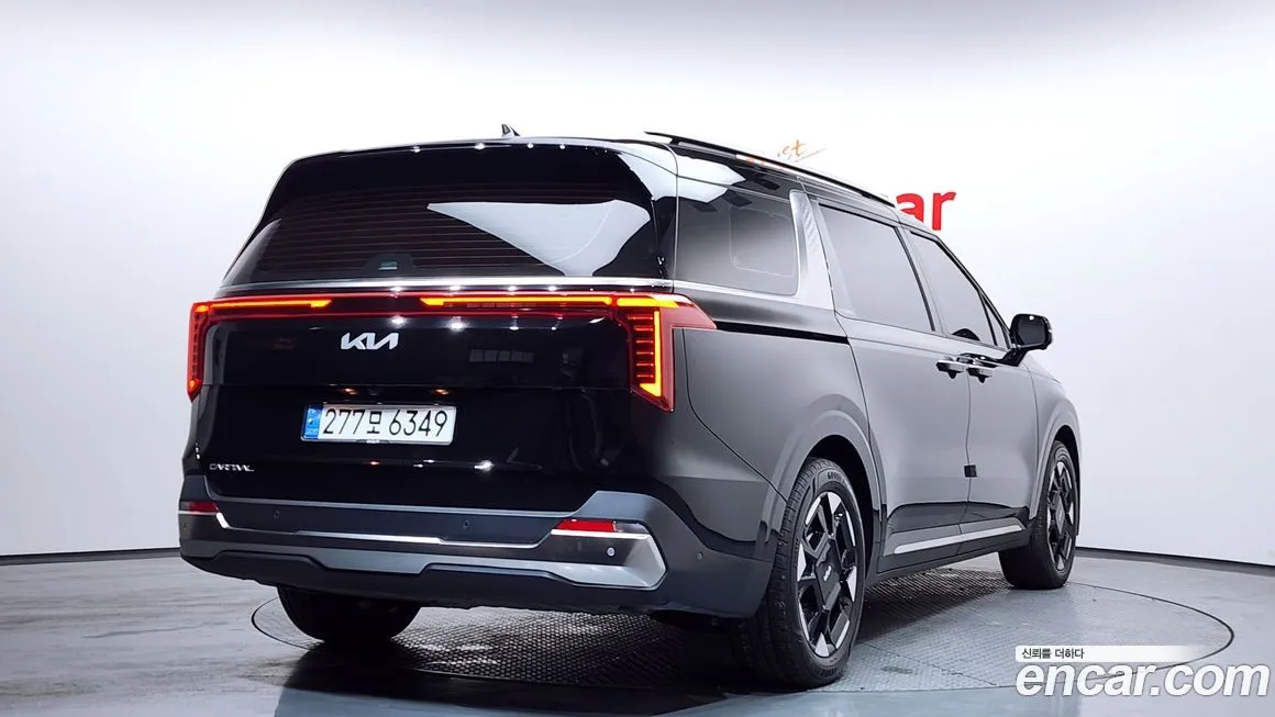 Kia Carnival — фото 10