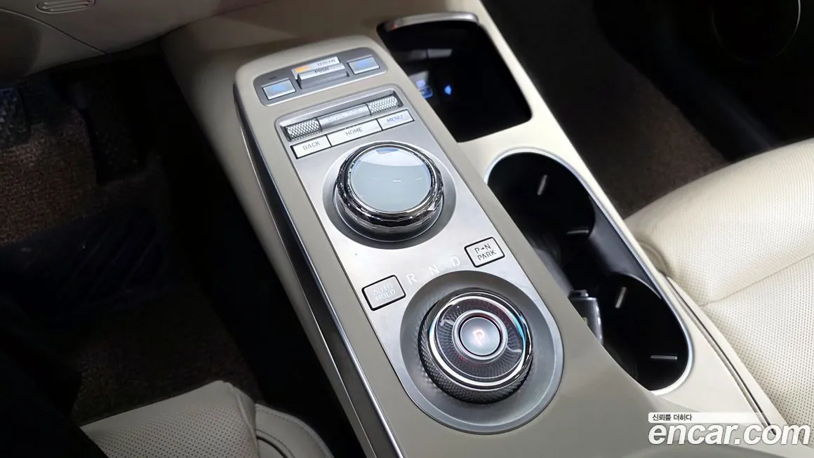 Genesis GV70 — фото 10