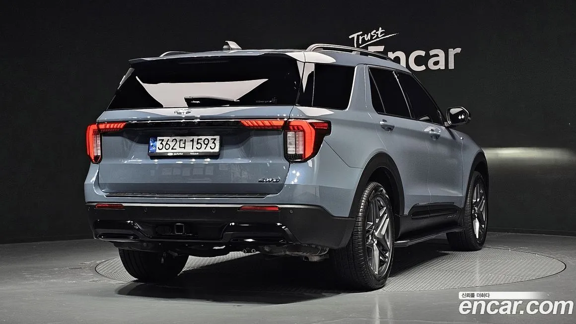 Ford Explorer — фото 10