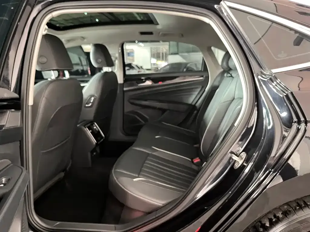 Volkswagen Passat — фото 8