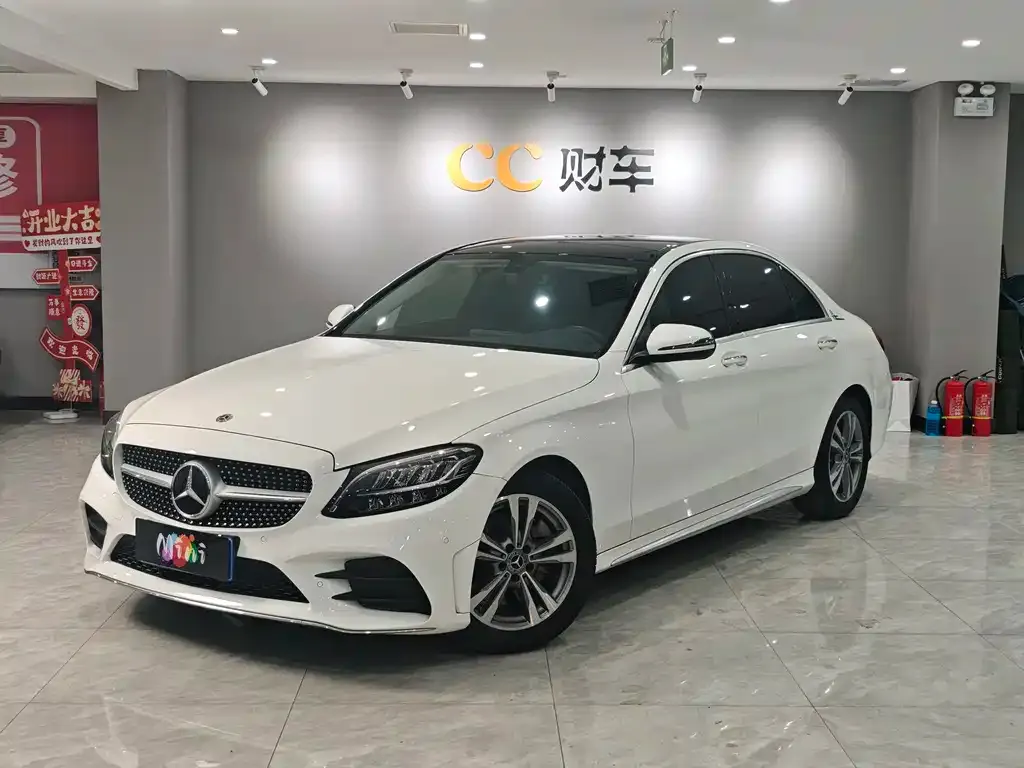 Mercedes-Benz C-Class — фото 1