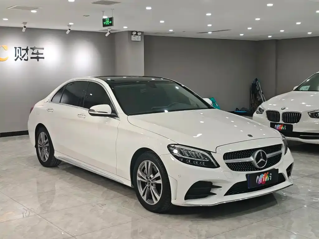 Mercedes-Benz C-Class — фото 10