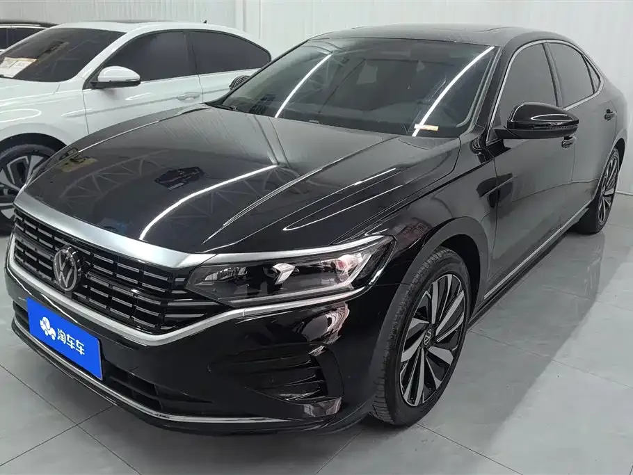 Volkswagen Passat — фото 1