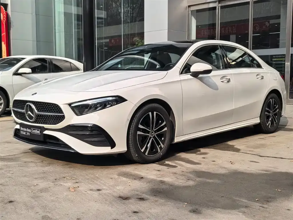 Mercedes-Benz A-Class — фото 1