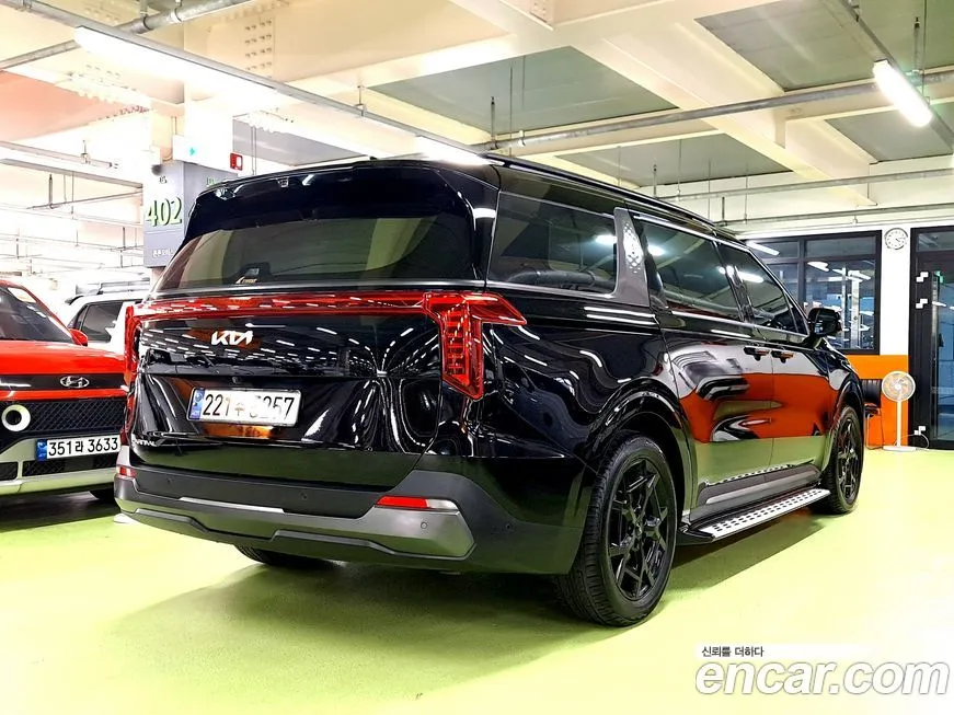 Kia Carnival — фото 10