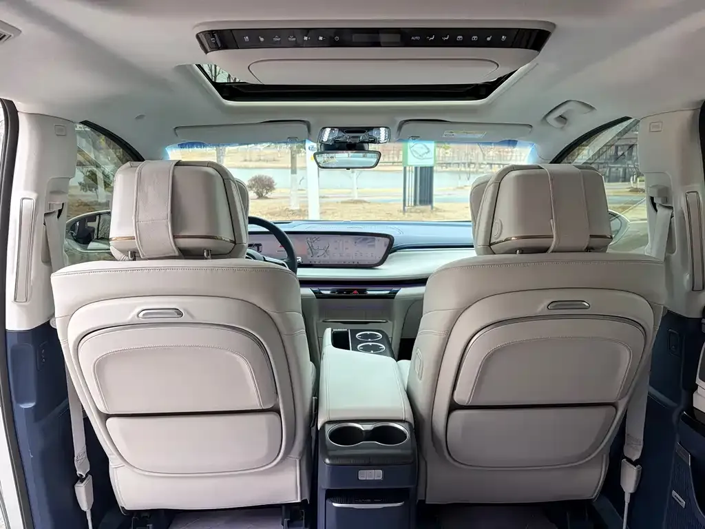 Buick GL8 Hybrid — фото 8