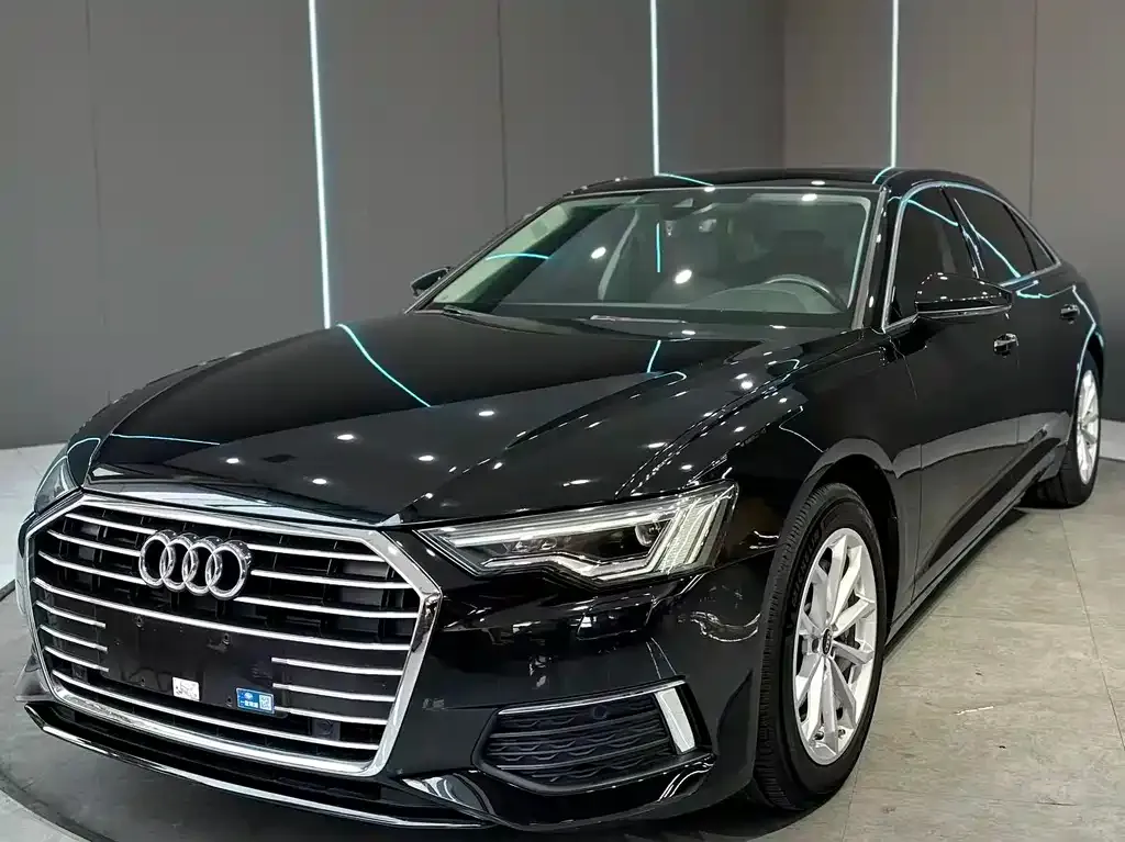 Audi A6L — фото 1