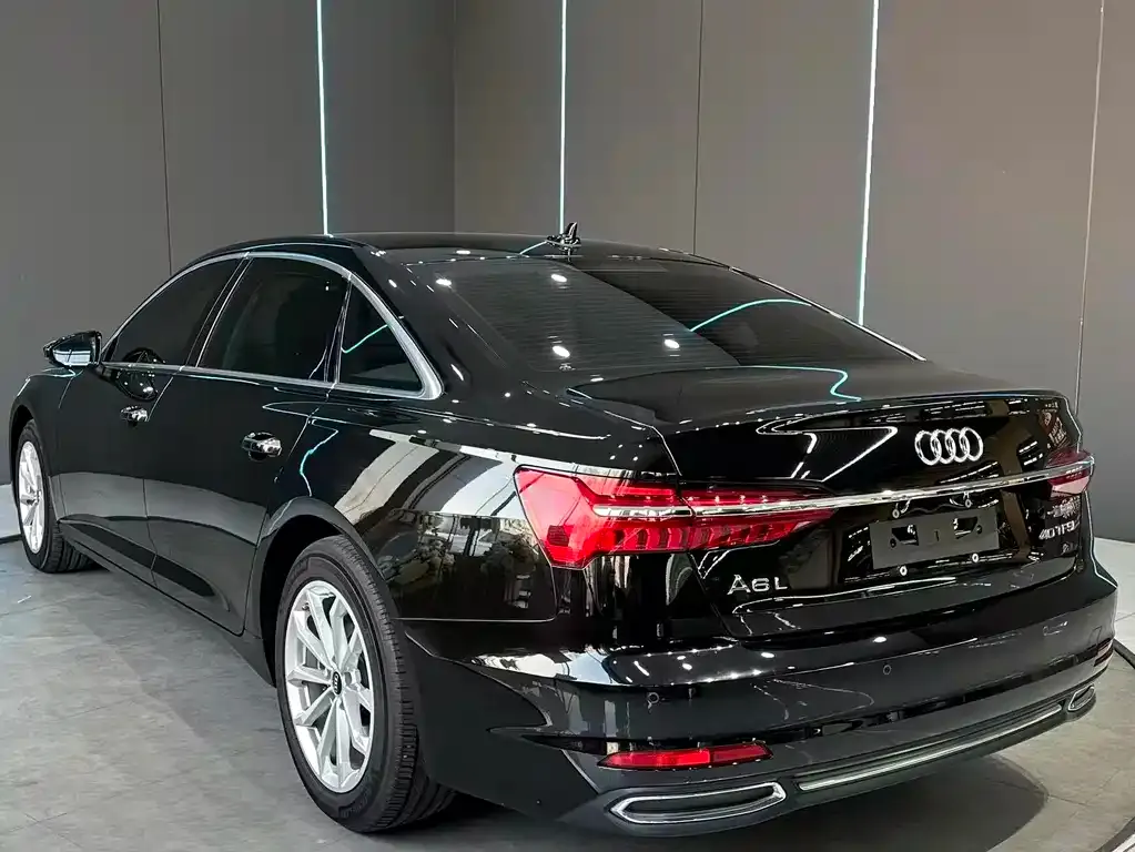 Audi A6L — фото 8
