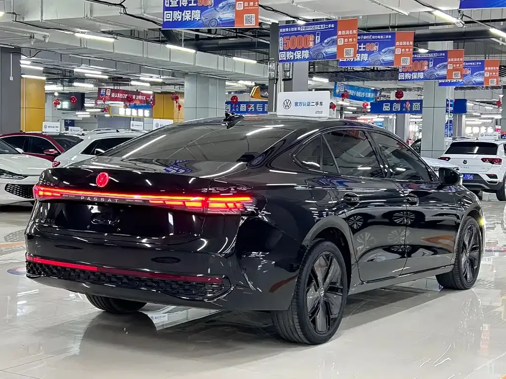 Volkswagen Passat — фото 8