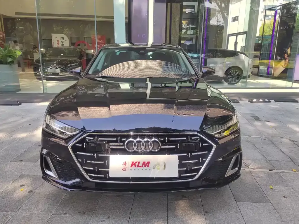 Audi A7L — фото 2