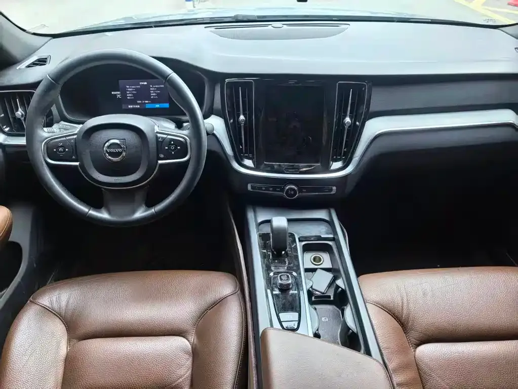 Volvo S60 — фото 4