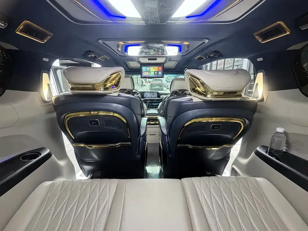 Buick GL8 — фото 8