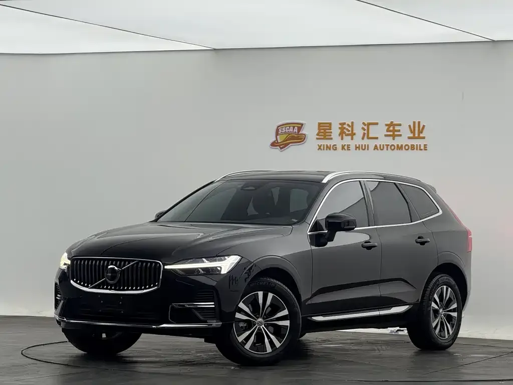 Volvo XC60 — фото 1