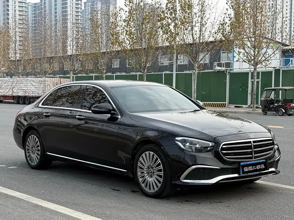 Mercedes-Benz E-Class — фото 9