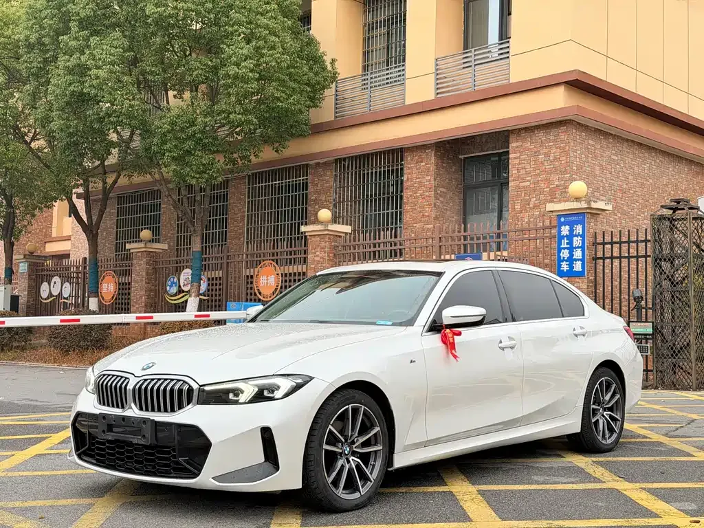 BMW 3 Series — фото 1