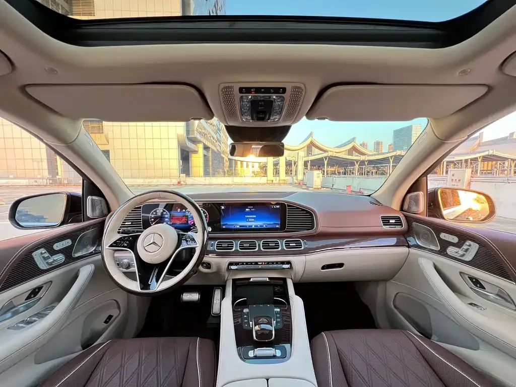 Mercedes-Benz GLS — фото 10