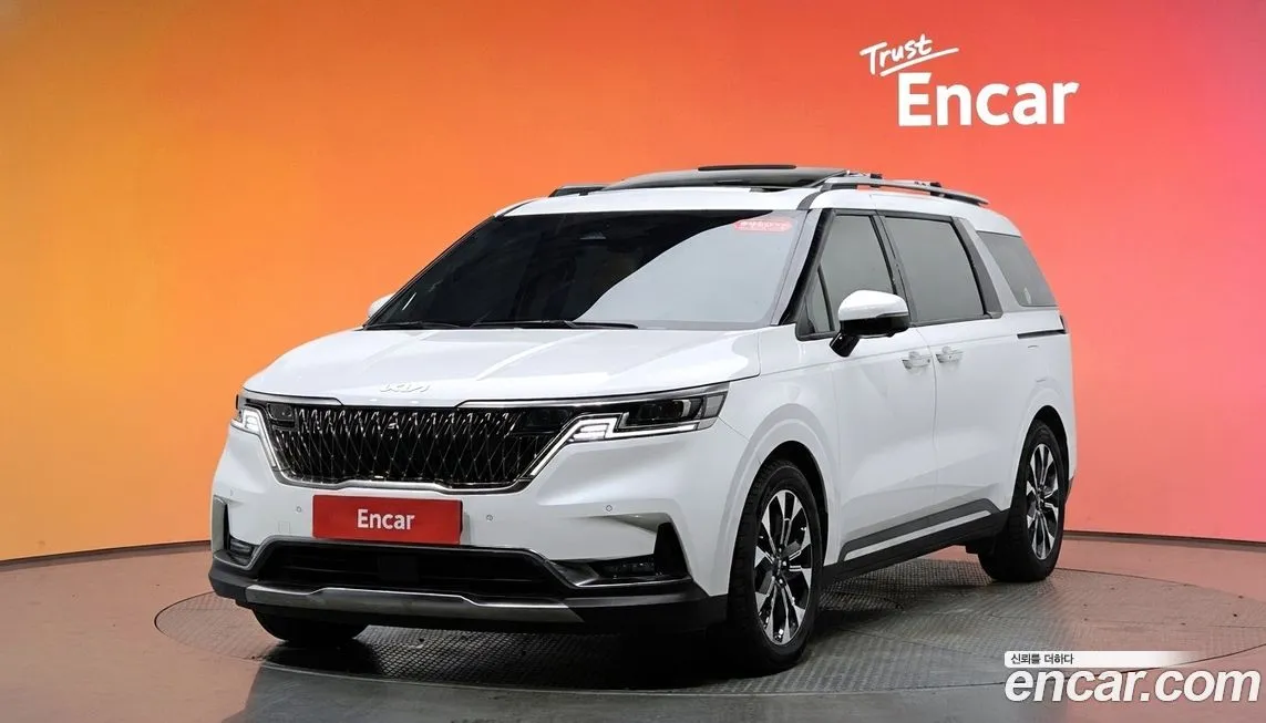 Kia Carnival — фото 1
