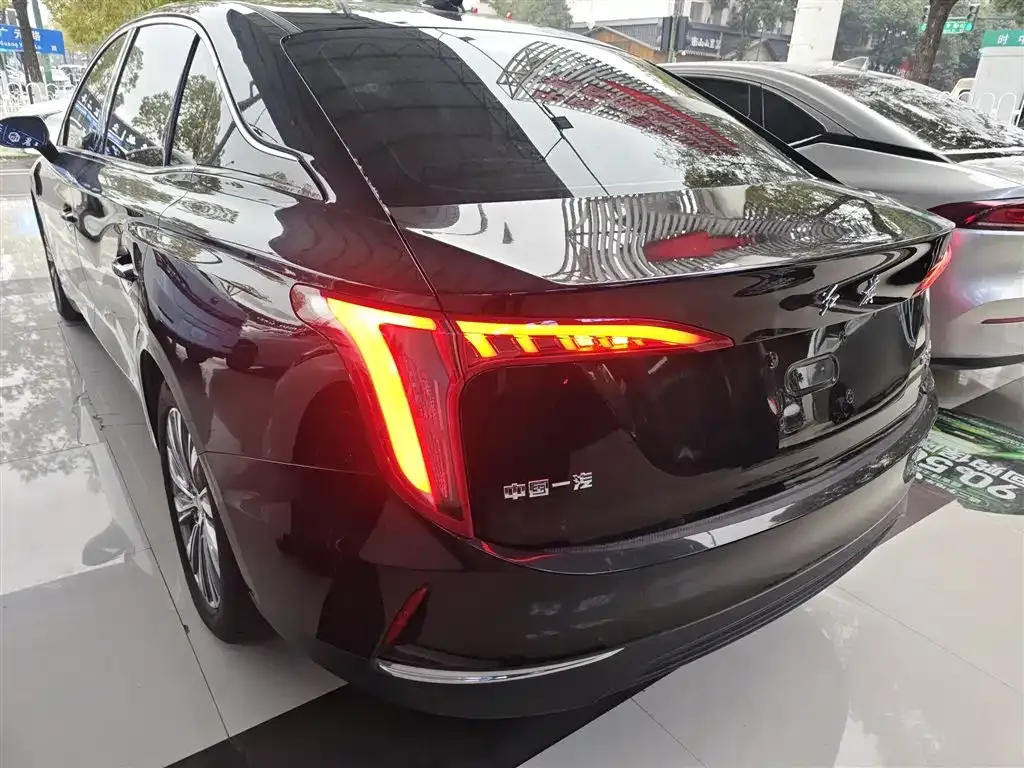 Hongqi E-QM5 — фото 5