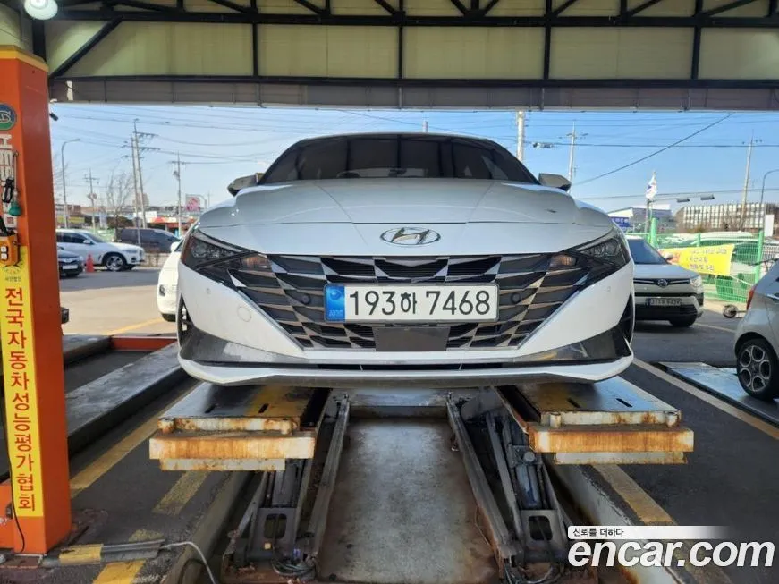 Hyundai AVANTE — фото 1