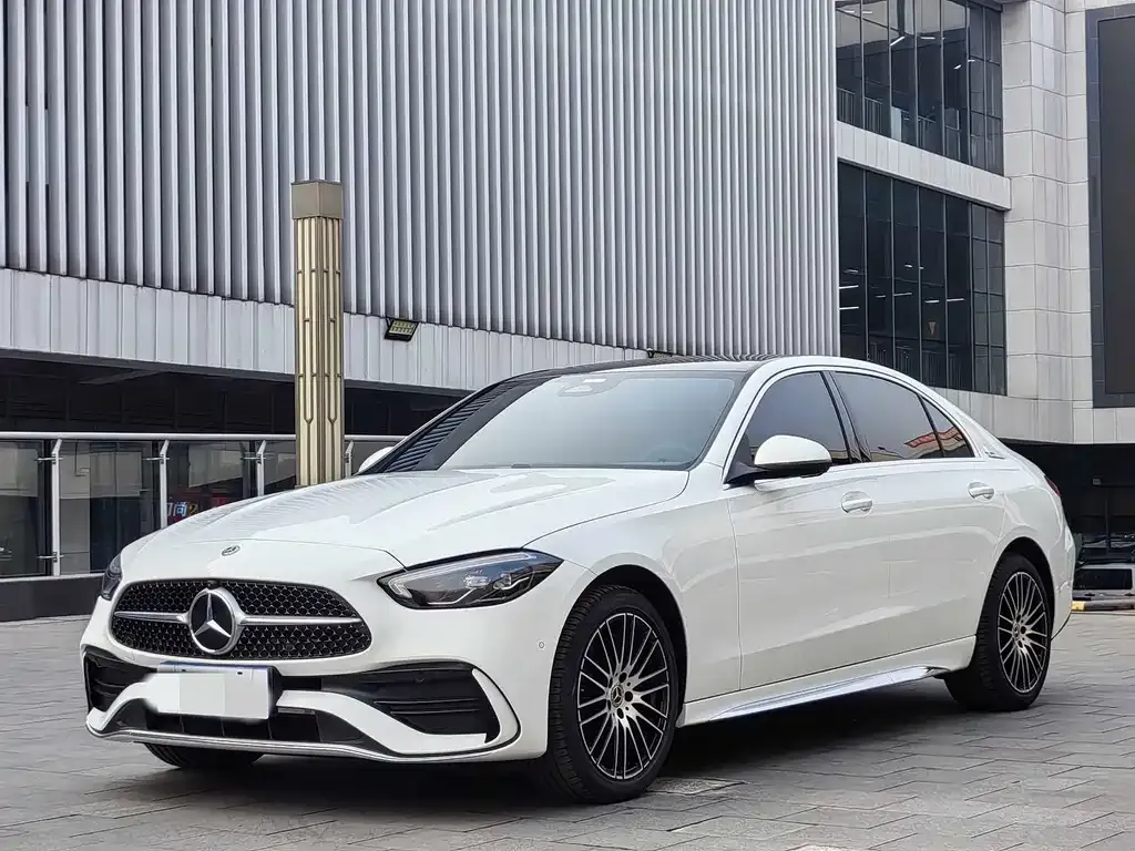 Mercedes-Benz C-Class — фото 1
