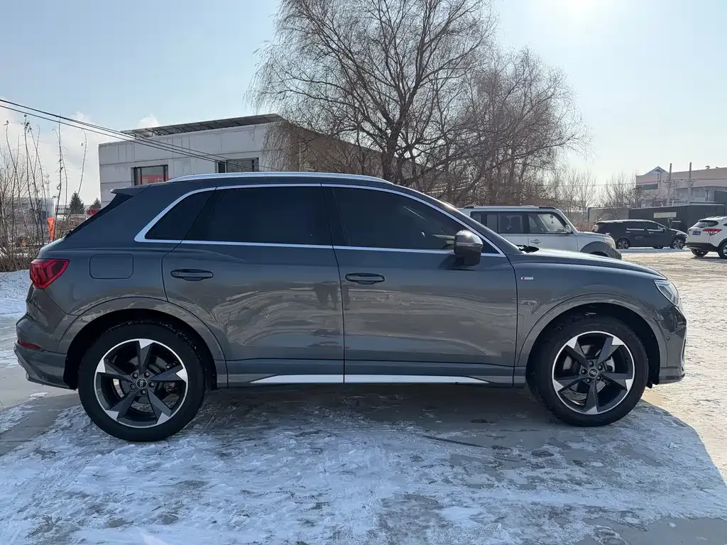 Audi Q3 — фото 10