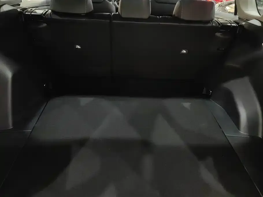 Toyota RAV4 — фото 2
