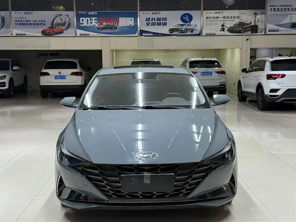 Hyundai Elantra — фото 7