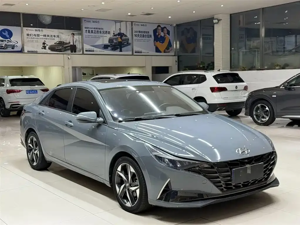 Hyundai Elantra — фото 6