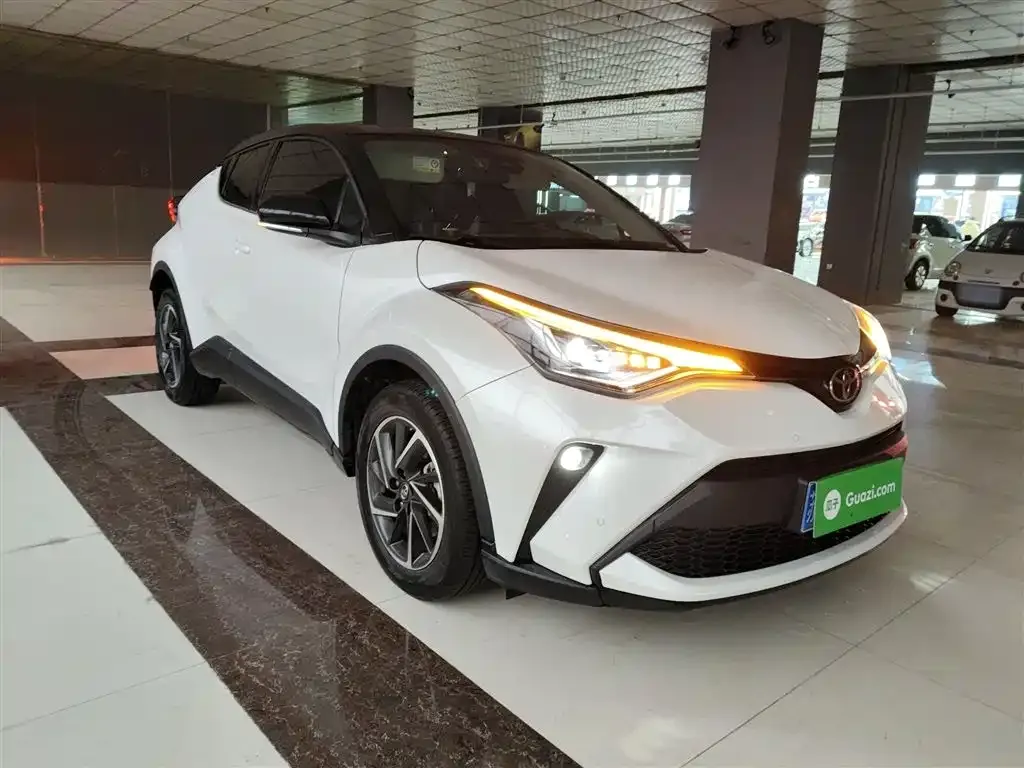 Toyota C-HR — фото 5