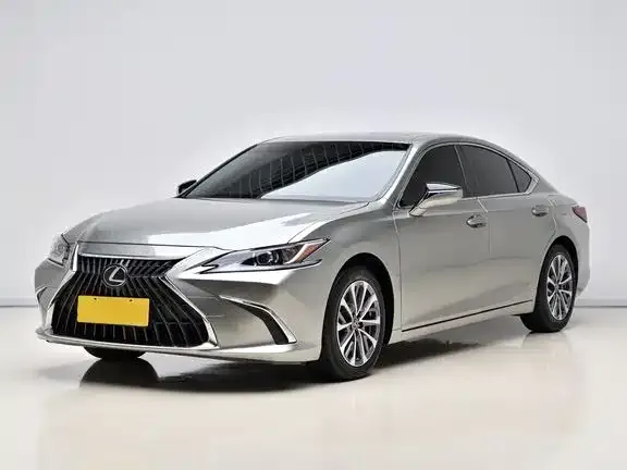 Lexus ES — фото 1