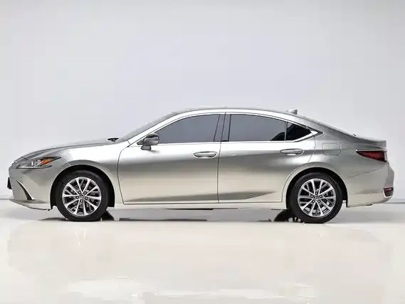 Lexus ES — фото 5