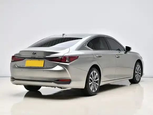 Lexus ES — фото 6