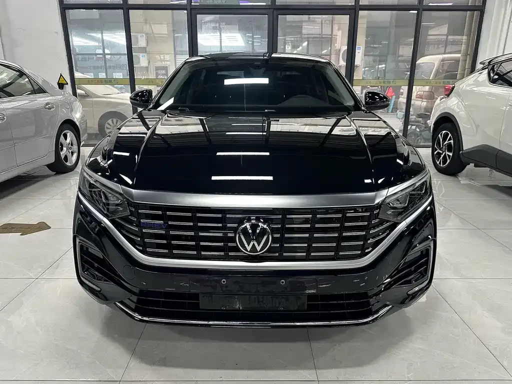 Volkswagen Passat New Energy — фото 7