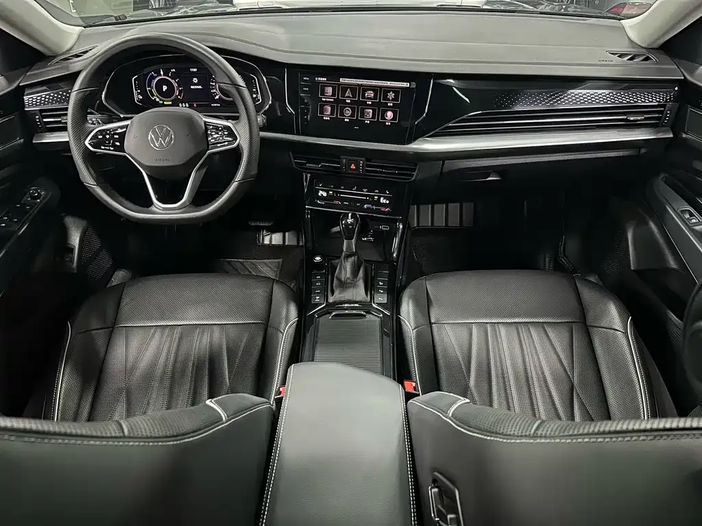 Volkswagen Passat New Energy — фото 6