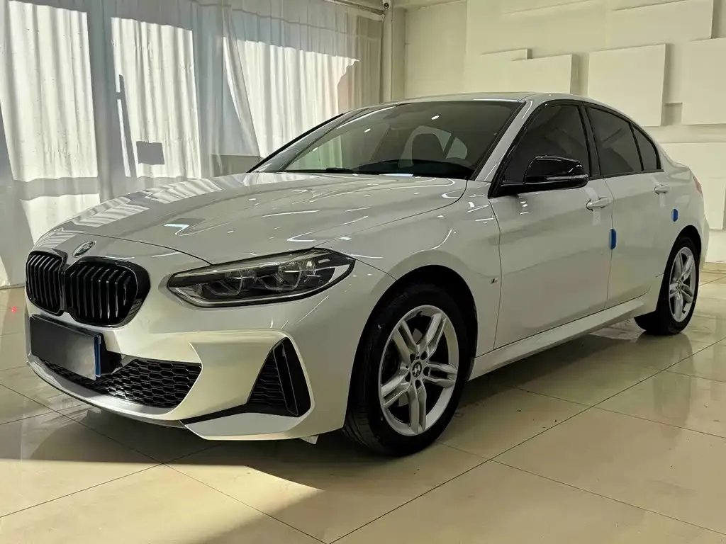 BMW 1 Series — фото 1