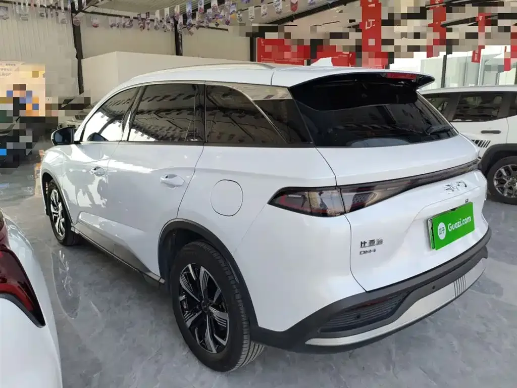 BYD Seal 05 DM-i — фото 10