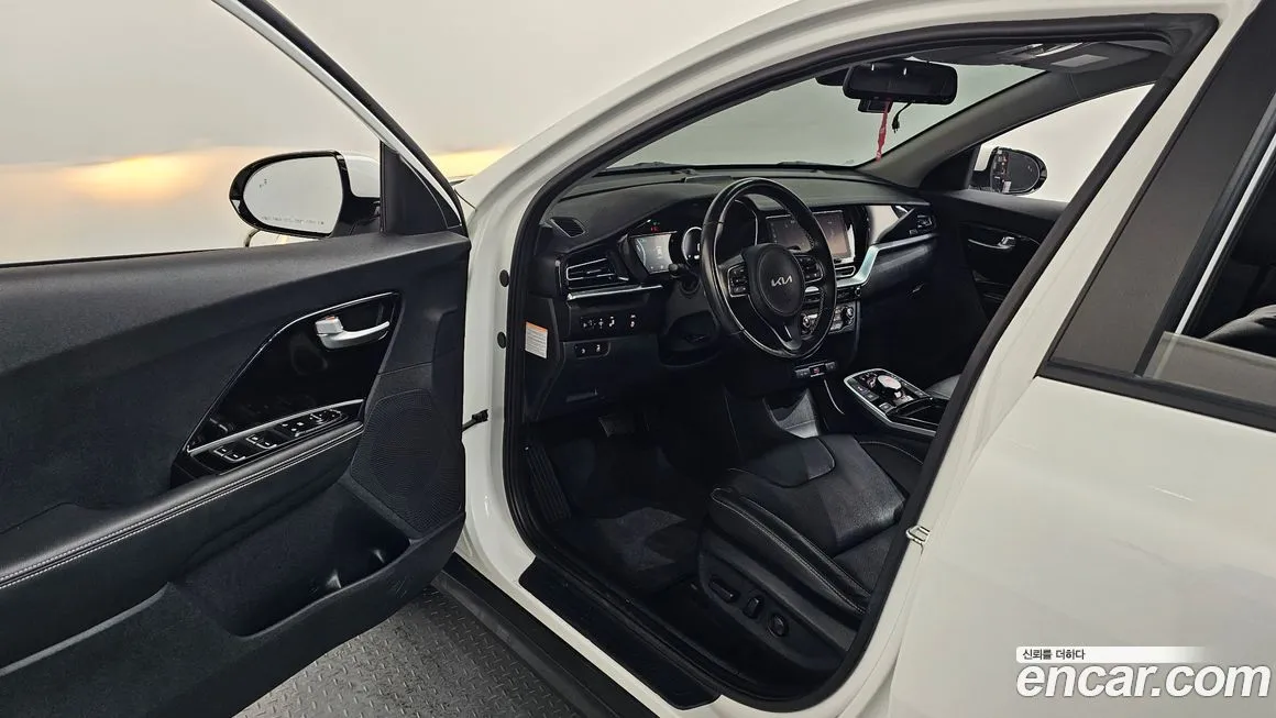 Kia Niro — фото 3