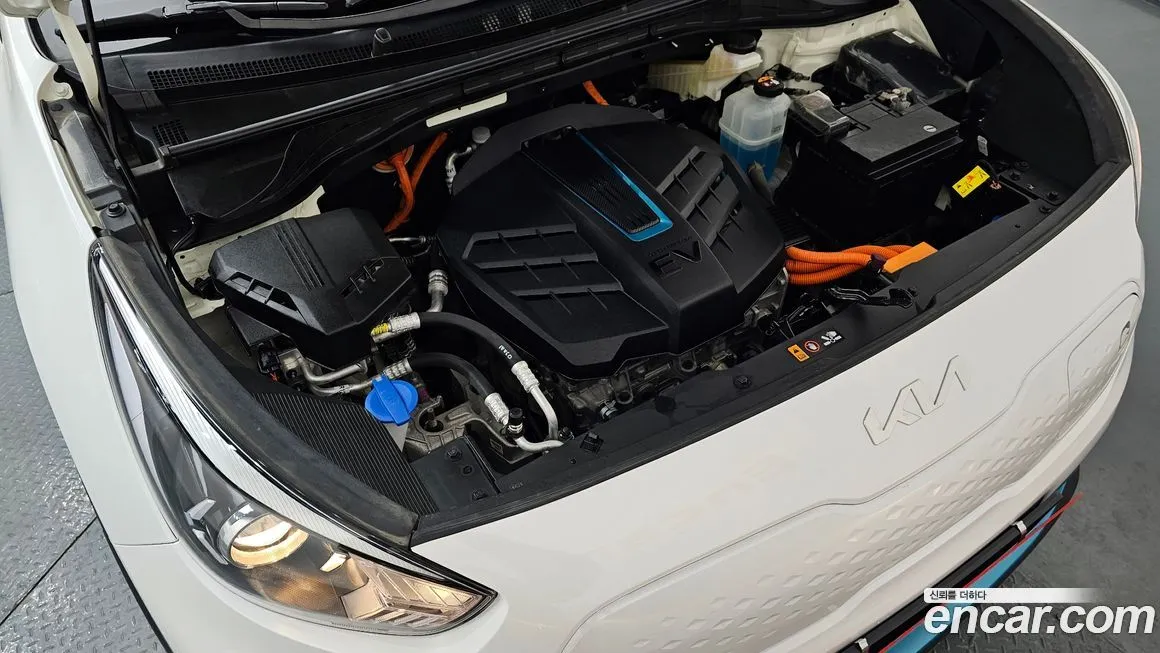 Kia Niro — фото 10