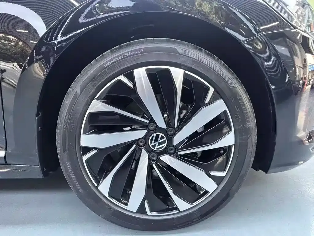 Volkswagen Passat — фото 9