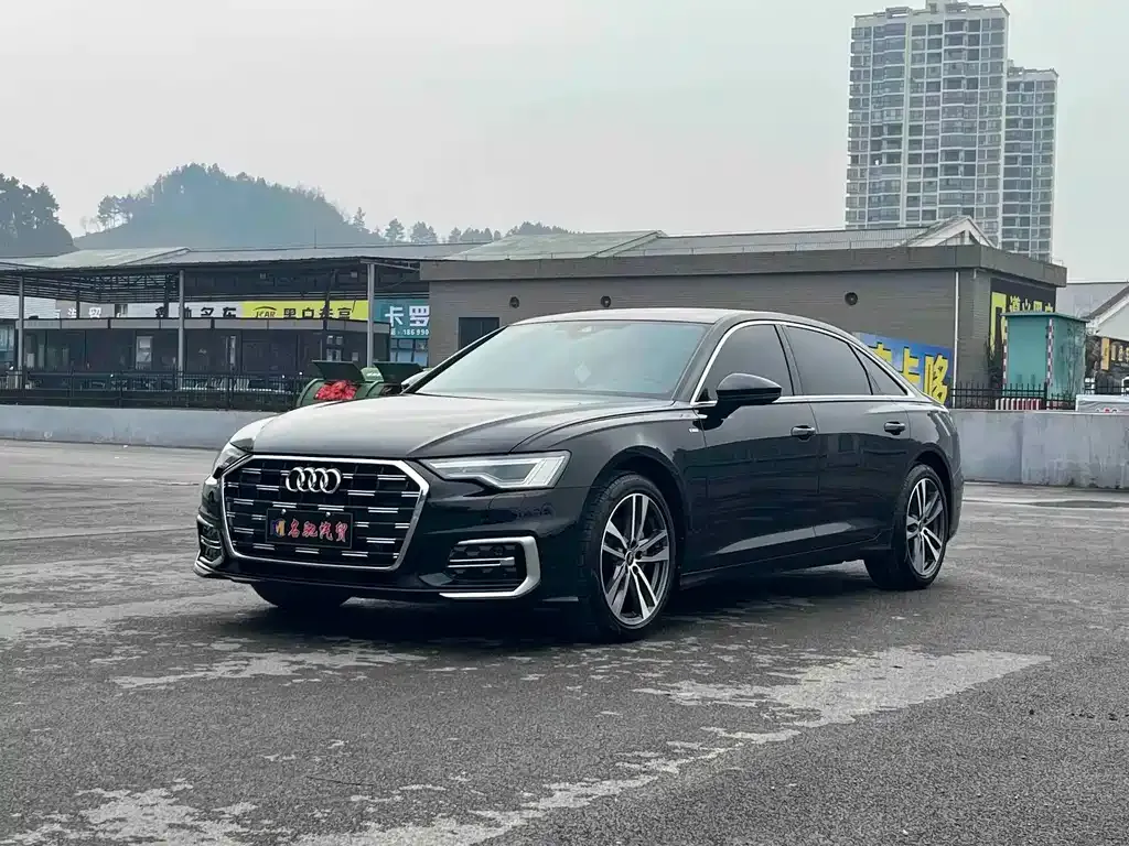 Audi A6L — фото 1