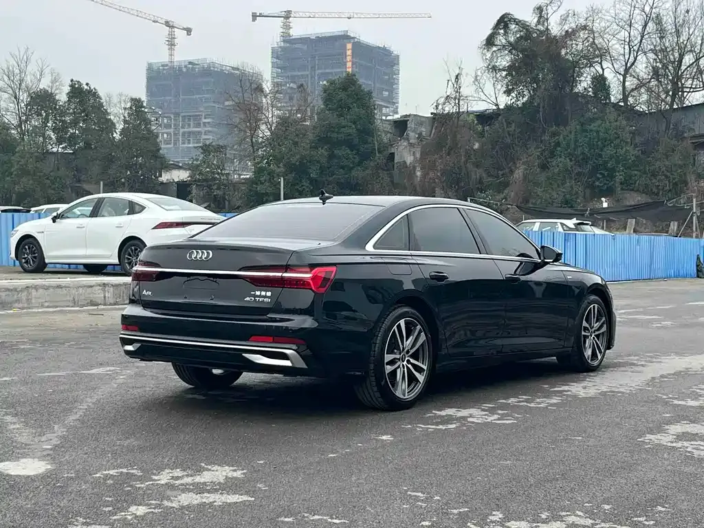 Audi A6L — фото 2